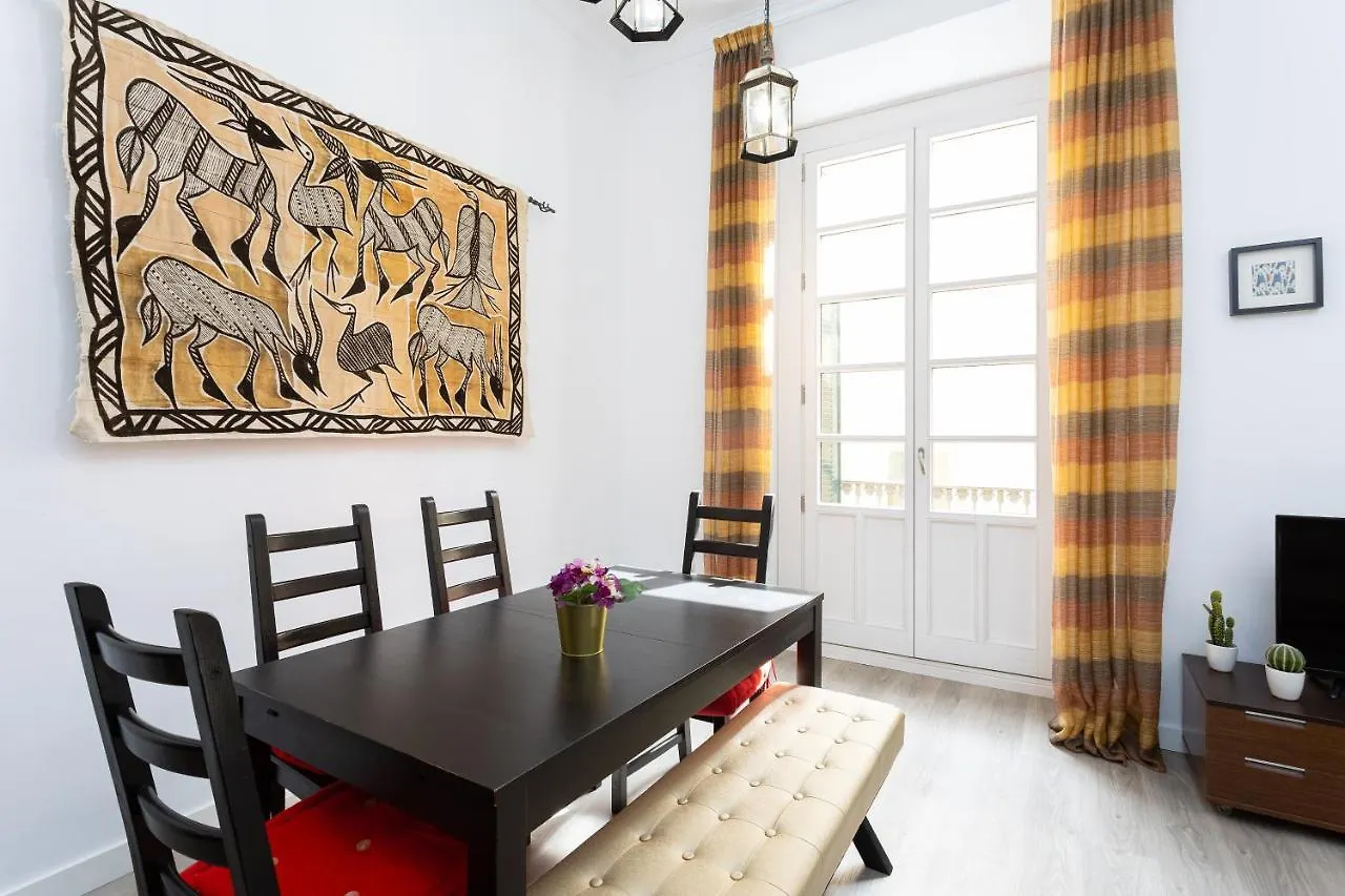 Julieta Historical Apartment By Alohamalaga location